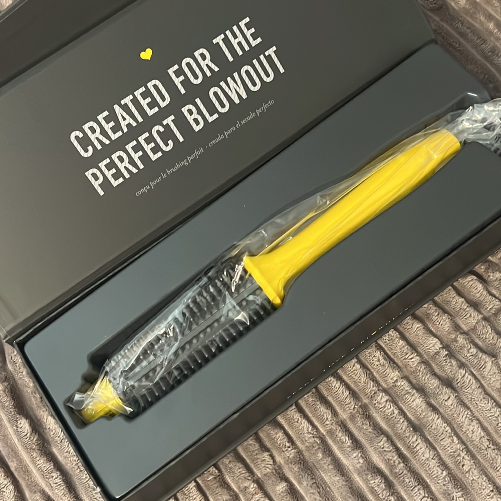 Drybar Blowout Hair Brush